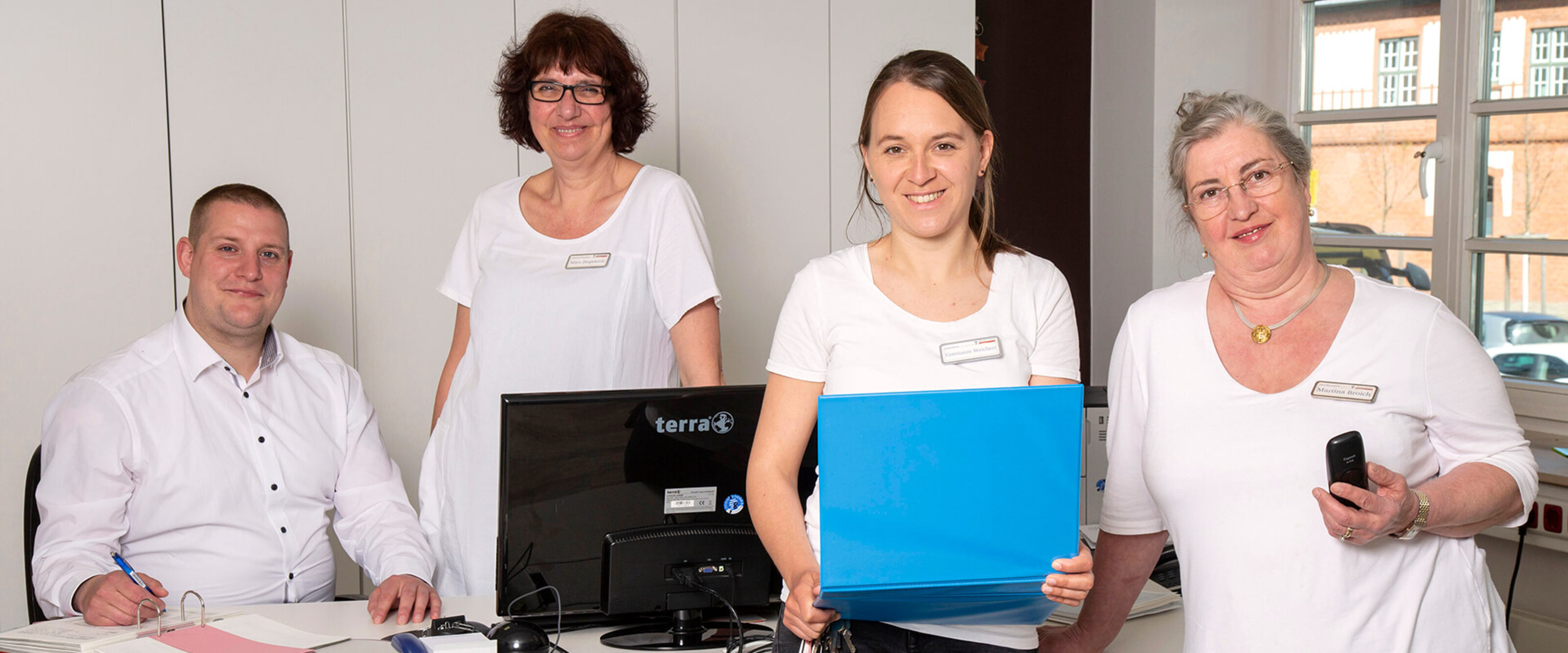 Mitarbeiter*innen der Köster Stiftung